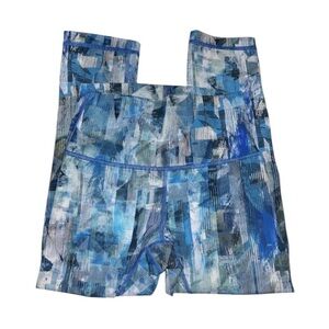 Lululemon Wunder Under Crop (Hi-Rise) 21"
Sun Dazed Multi Blue size 4